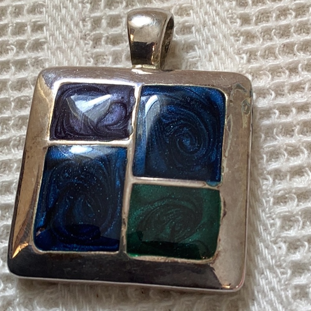 Slide Pendant